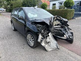 Coche siniestrado Ford Focus 1.8-16V 2010/4