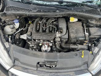 Peugeot 208 1.2 VTi Allure picture 6
