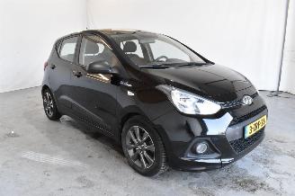 uszkodzony samochody osobowe Hyundai I-10 1.0i i-Motion 2015/2