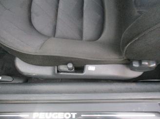 Peugeot 406 Coupe 2.0-16V LPG picture 14