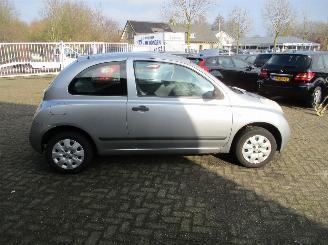 Nissan Micra 1.0 Basis picture 8