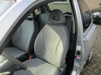 Nissan Micra 1.0 Basis picture 13