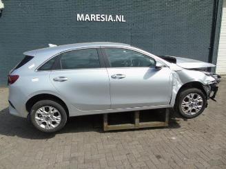 Vrakbiler auto Kia Cee d  2024/3