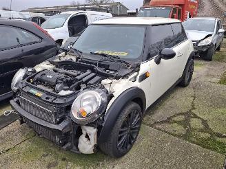 Uttjänta bilar auto Mini One  2007/10