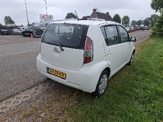 Daihatsu Sirion  picture 4