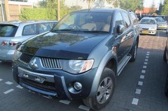 Mitsubishi L-200  picture 3