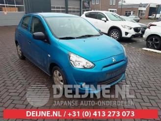 Coche siniestrado Mitsubishi Space-star Space Star (A0), Hatchback, 2012 1.0 12V 2014/12