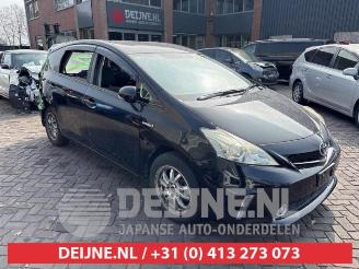 Uttjänta bilar auto Toyota Prius Plus Prius Plus (ZVW4), MPV, 2011 1.8 Hybrid 16V 2014/4