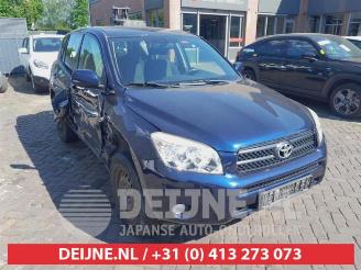 Salvage car Toyota Rav-4 RAV4 (A3), Terreinwagen, 2005 / 2012 2.0 16V VVT-i 4x4 2006/11