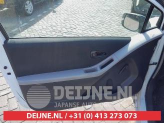 Toyota Yaris Yaris II (P9), Hatchback, 2005 / 2014 1.0 12V VVT-i picture 10