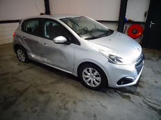 Peugeot 208 1.2 vti picture 4