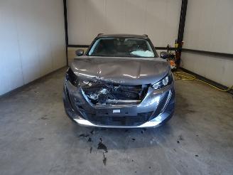 Peugeot 2008 1.2 THP picture 5