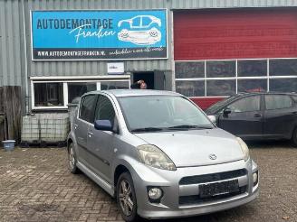 Coche siniestrado Daihatsu Sirion Sirion 2 (M3), Hatchback, 2005 1.3 16V DVVT 2005/7