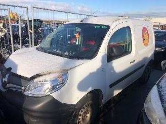 Vaurioauto  passenger cars Renault Kangoo  2015/3