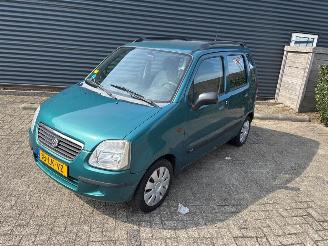 krockskadad bil auto Suzuki Wagon r  2003/2