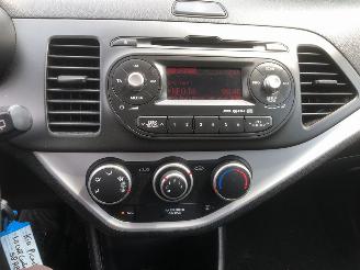 Kia Picanto  picture 9