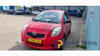 Toyota Yaris Yaris II (P9), Hatchback, 2005 / 2014 1.0 12V VVT-i picture 2