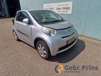 Salvage car Toyota iQ iQ, Hatchback 3-drs, 2009 / 2015 1.0 12V VVT-i 2009/4