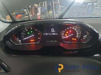 Peugeot 208 208 I (CA/CC/CK/CL), Hatchback, 2012 / 2019 1.6 Blue HDi 100 picture 6