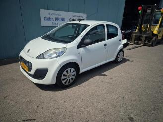 Coche siniestrado Peugeot 107 107, Hatchback, 2005 / 2014 1.0 12V 2012/4
