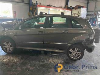 Salvage car Mercedes B-klasse B (W245), Hatchback, 2005 / 2011 1.5 B-160 16V 2011/1
