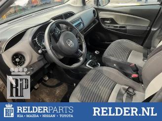 Toyota Yaris Yaris III (P13), Hatchback, 2010 / 2020 1.0 12V VVT-i picture 10