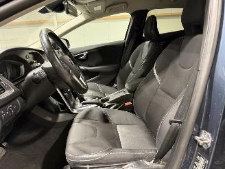 Volvo V-40 2.0 D2 88kW Automaat Kinetic picture 20