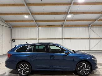 Vaurioauto  passenger cars Skoda Octavia 1.4TSI iV 110kW Automaat Business Edition Plus 2021/3
