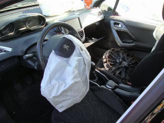 Peugeot 2008  picture 7