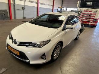 Vrakbiler auto Toyota Auris Auris (E18), Hatchback 5-drs, 2012 / 2019 1.6 Dual VVT-i 16V 2014/4