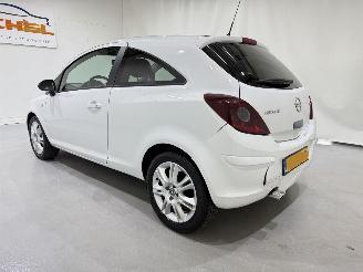 Opel Corsa 1.2 Bi-fuel Color Edition picture 3