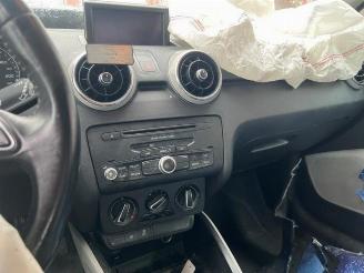 Audi A1 A1 (8X1/8XK), Hatchback 3-drs, 2010 / 2018 1.6 TDI 16V picture 8