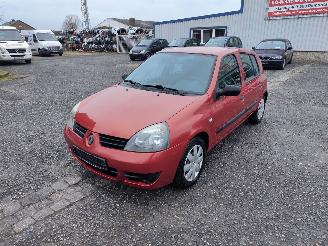 Dezmembrări autoturisme Renault Clio 1.2 16V Rood TEB76 Onderdelen D4F722 Motor 2006/10