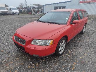 Uttjänta bilar auto Volvo V-70 Rood 612-46 Onderdelen M66 Bak 2005/10