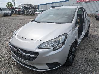 Coche siniestrado Opel Corsa E 1.4 2019/4