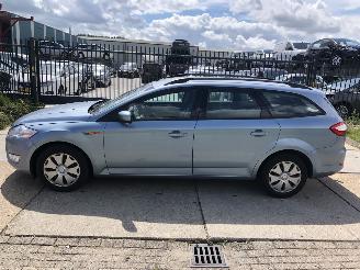 Unfallwagen Ford Mondeo 2.0i  107kW Combi 2007/8