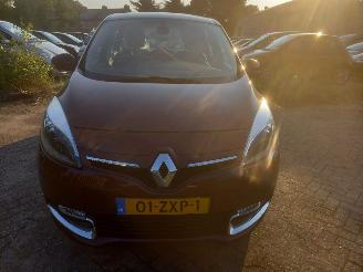Vaurioauto  passenger cars Renault Scenic 1.2 TCE PRIVILEGE 2013/3