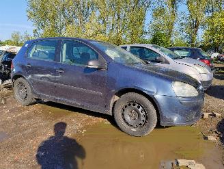 Uttjänta bilar auto Volkswagen Golf 1.6 FSI Turijn 2005/10