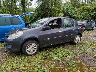 Purkuautot passenger cars Renault Clio 1.6-16V Dynamique S 2007/11