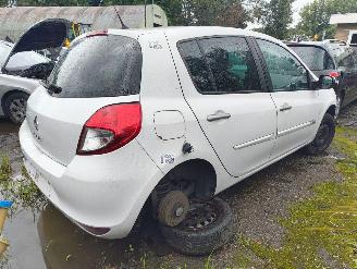 Vrakbiler auto Renault Clio 1.2 Authentique 2012/3