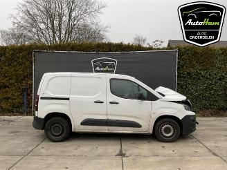 Salvage car Peugeot Partner Partner (EF/EU), Van, 2018 1.6 BlueHDI 75 2019/3