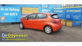 Salvage car Peugeot 208 208 I (CA/CC/CK/CL), Hatchback, 2012 / 2019 1.2 Vti 12V PureTech 82 2017/1
