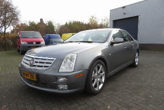skadebil auto Cadillac Seville STS SEDAN V8 ZEER DIKKE UITVOERING, GOEDKOOPSTE VAN NL 2005/9