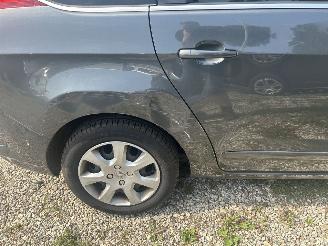 Peugeot 5008 1.6 HDiF Blue Lease 7p picture 33