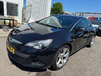 Damaged car Opel Astra GTC 1.4 Turbo Sport 2012/1