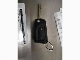 Vrakbiler auto Peugeot 108 108, Hatchback, 2014 1.0 12V 2017