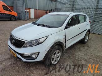 demontáž osobní automobily Kia Sportage Sportage (SL), Terreinwagen, 2010 / 2016 1.6 GDI 16V 4x2 2015/8