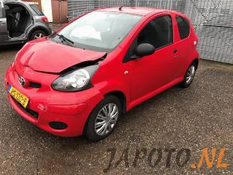 Salvage car Toyota Aygo Aygo (B10), Hatchback, 2005 / 2014 1.0 12V VVT-i 2009/6
