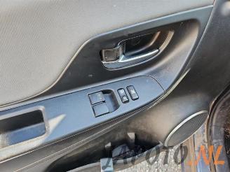 Toyota Yaris Yaris III (P13), Hatchback, 2010 / 2020 1.5 16V Hybrid picture 12