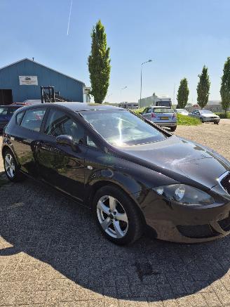 Seat Leon (1P1) Hatchback 5-drs 1.6 (BSE) [75kW] 5-BAK picture 2